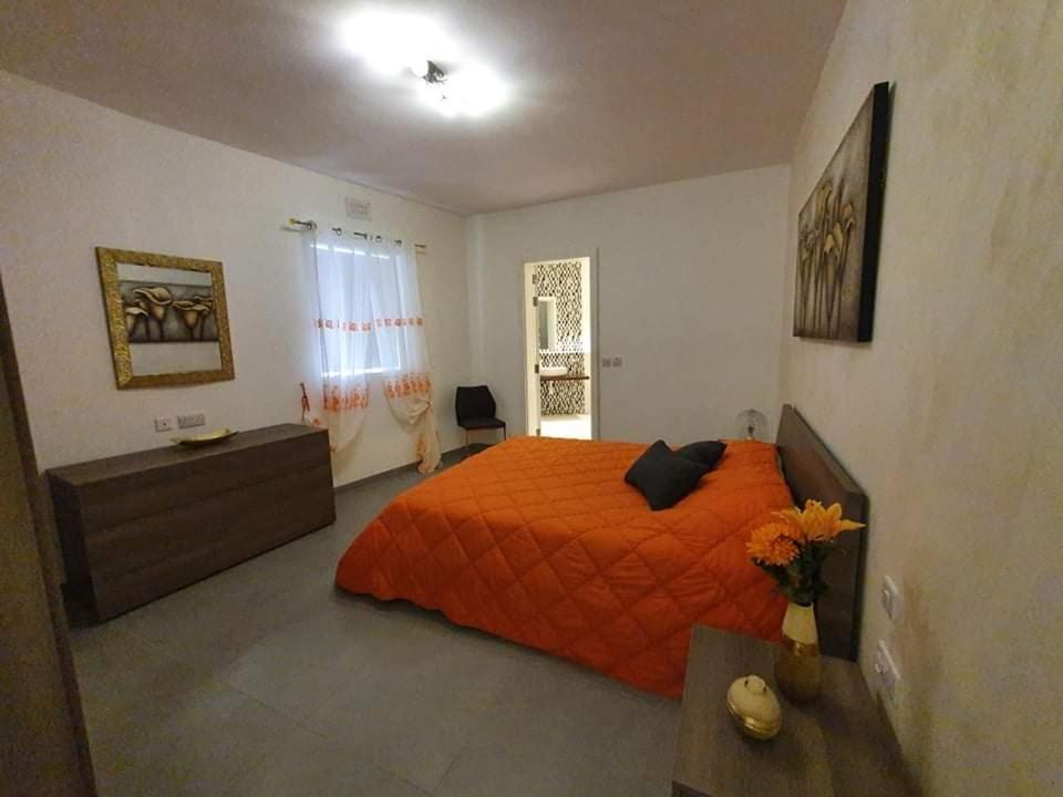 Sunset Holiday Apartment With Communal Pool + Views Ghajn Melel Экстерьер фото